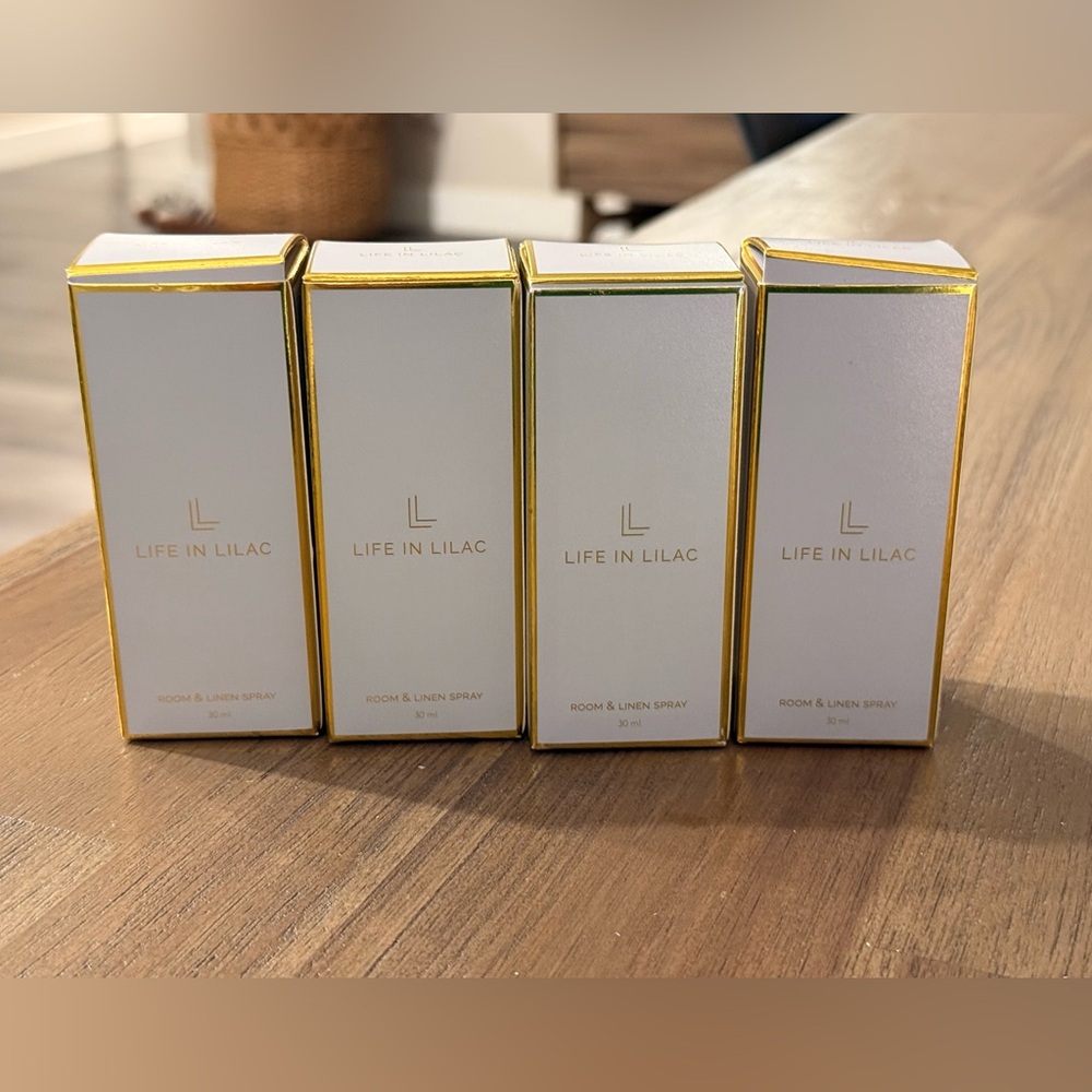 Life in Lilac room and and linen spray - different scents